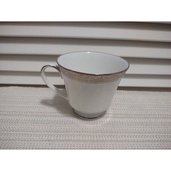 Legendary Noritake 4166L Crestwood Platinum Fine Porcelain Tea Cup Only - Picture 1 of 6